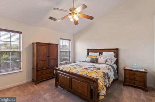 9240 Lorton Valley Rd, Lorton VA  22079-2912 exterior