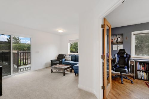 1322 Hamilton Ln, Escondido CA  92029-4316 exterior