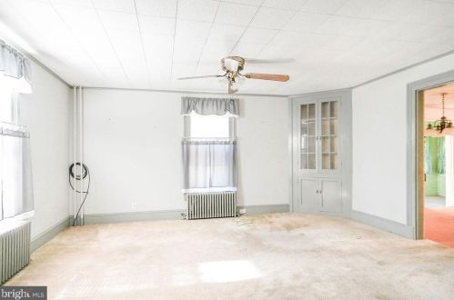 409 4th St, Laurel DE  19956-1505 exterior