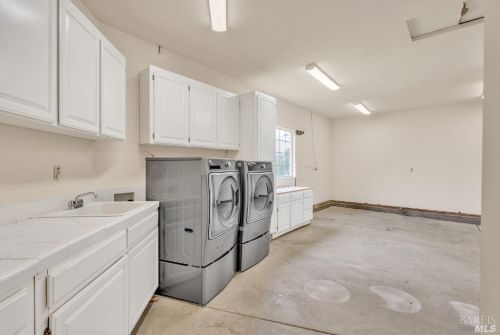 4084 Marcas St, Pinole CA  94564-1026 exterior