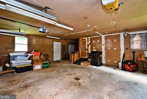 325 Lewis Rd, Limerick PA 19468-1510 exterior