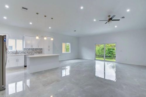 3914 2nd St, Lehigh Acres, FL 33936-0021