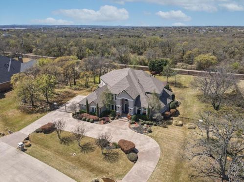 3101 Oak Crest Dr, Lewisville TX  75022-5268 exterior