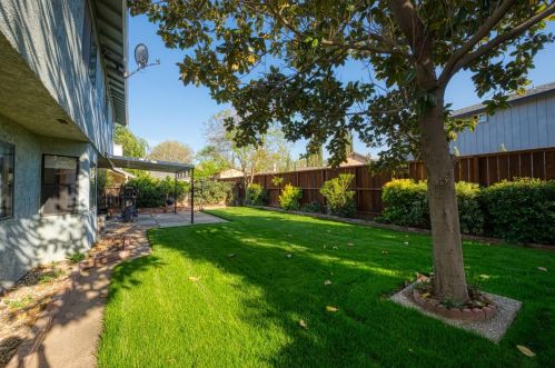 708 Bonneau Ct, Grayson CA  95363-9104 exterior