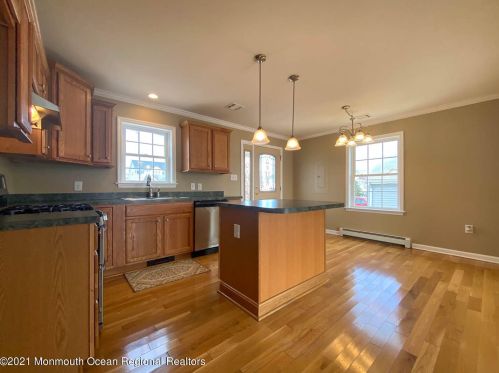 238 Pine Dr, Berkeley Township NJ  08721-3137 exterior