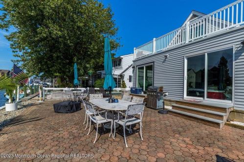 46 Perry Dr, Bricktown NJ  08723-7522 exterior