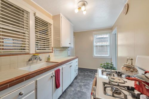 855 Main Ave, Morgan Hill, CA 95037-4016