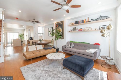 1811 4th St, Philadelphia, PA 19122-2139