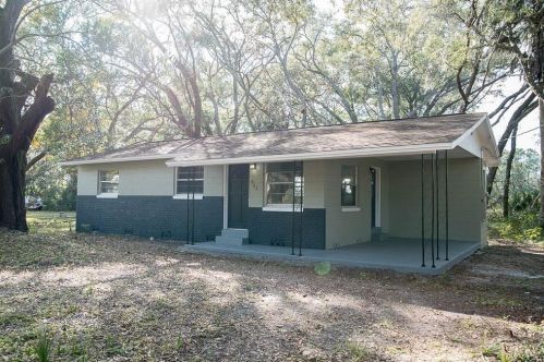662 Volusia Ave, Pierson, FL 32180-2232