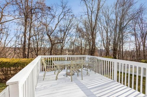 65 Greenvale Cir, White Plains NY  10607-1601 exterior