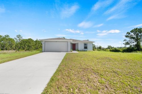 737 Barcia St, Lehigh Acres, FL