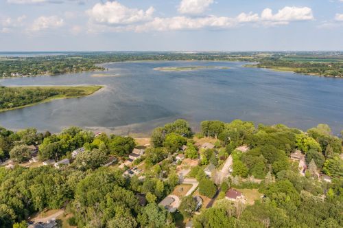 26411 Kendra Ln, Waterford WI  53185-2168 exterior