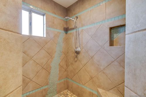 1917 California St, San Diego CA 92110-2113 exterior