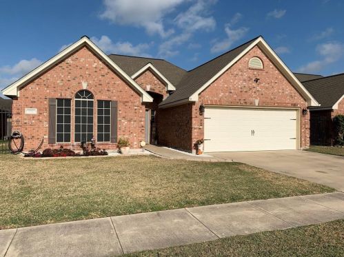106 Zephyr Dr, Victoria, TX 77904-3444