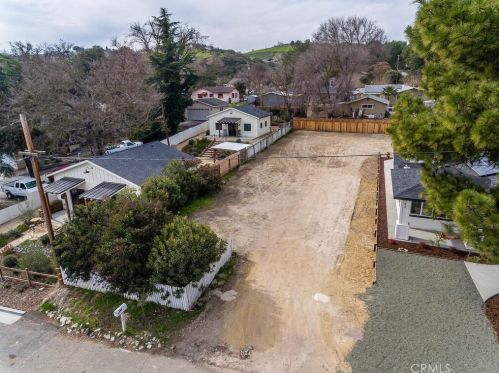 143 Vine St, Lake Nacimiento CA  93446-3736 exterior