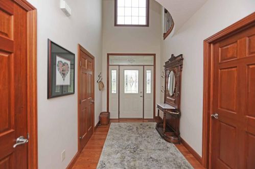 68 Woodlake Trl, Mount Vernon, OH 43050-8915