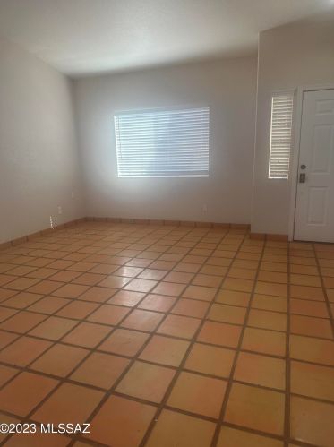 7611 Running Bear Dr, Tucson, AZ 85743-1111
