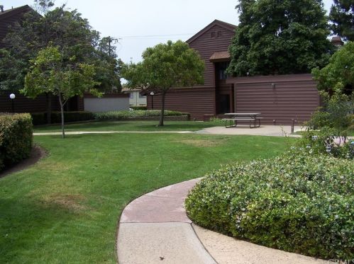 232 Elm St, Pismo Beach, CA 93420-2414