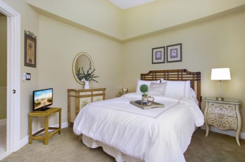 8599 Ibis Cove Cir, Naples FL  34119-7746 exterior