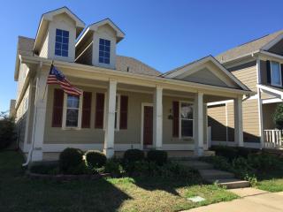 10350 Waterbury Dr, Aubrey TX  76227-7592 exterior