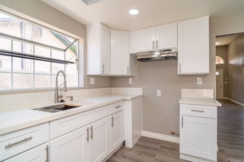 5477 Myrtle Ave, Long Beach CA 90807-2440 exterior