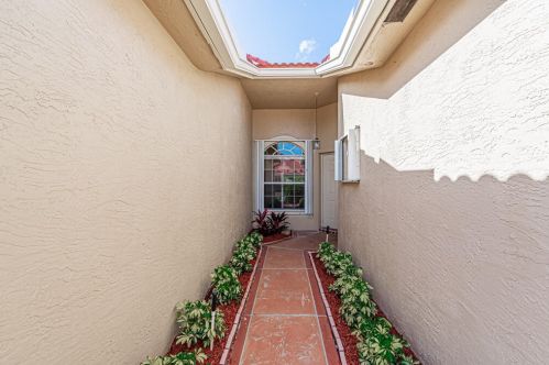 2725 Fresca Way, Boynton Beach, FL 33436-6642
