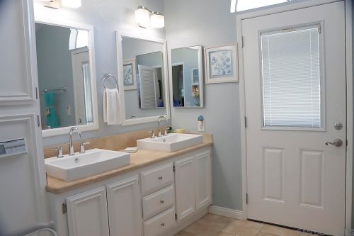 5418 Don Felipe Dr, Carlsbad CA  92010-3916 exterior