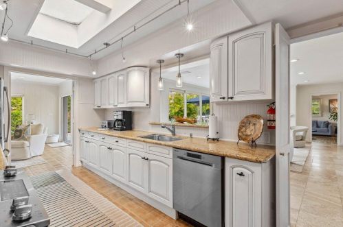 206 Seabreeze Ave, Delray Beach FL  33483-7022 exterior
