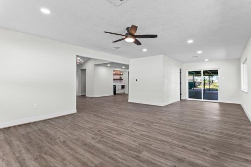 5913 Becky Ln, Pearland TX 77584-8350 exterior