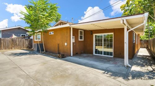 209 Prospect St, Ripon CA  95366-2018 exterior