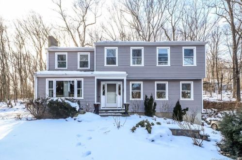 17 Serenity Ln, Sandy Hook CT  06482-1630 exterior