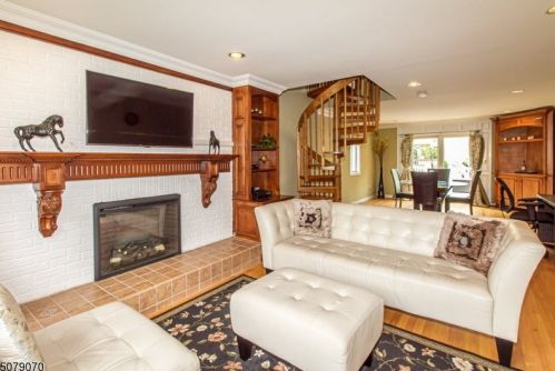 1902 Grandview Ave, Westfield NJ  07090-1729 exterior