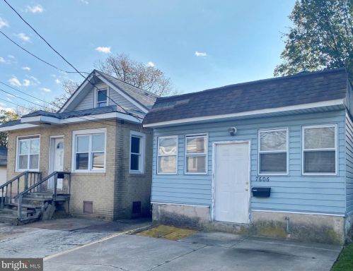 7606 River Rd, Camden, NJ 08110-3425