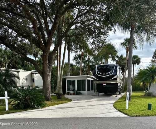 462 Oak Cove Rd, Titusville, FL 32780-2574