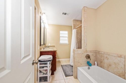 350 Cumberland Trl, Conroe TX 77302-1089 exterior