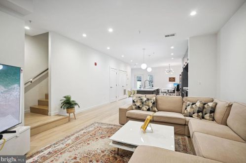 1865 Corcoran St, Washington, DC 20002-1608