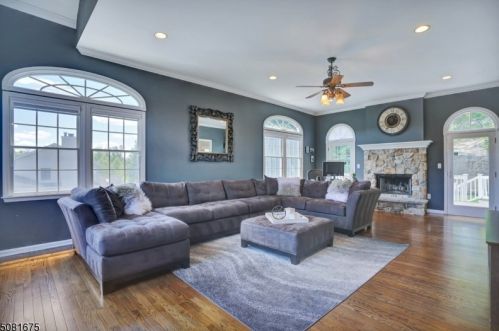 58 Finch Rd, Skyline Lakes NJ  07456-2423 exterior