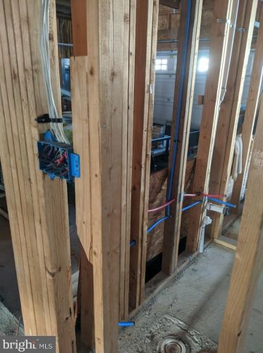 712 Weatherby Dr, West Deptford NJ  08096-5176 exterior