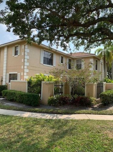 357 Prestwick Cir, West Palm Beach, FL 33418-8417