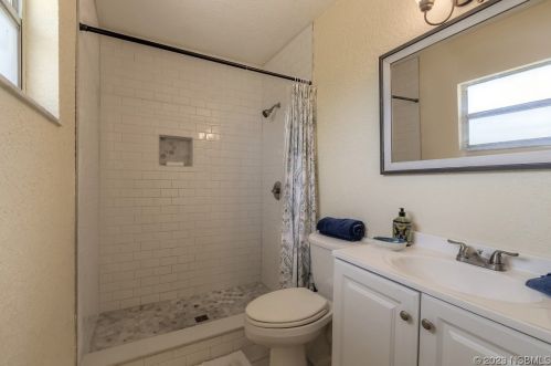 1851 Lime Tree Dr, Edgewater FL  32141-3901 exterior