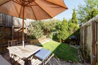 158 Manhattan Ave, Brooklyn, NY 11206-2058