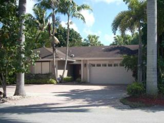9831 135th Ave, Miami, FL 33186-2853