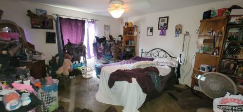 215 Malauka Loop, Ocklawaha FL  32179-6425 exterior