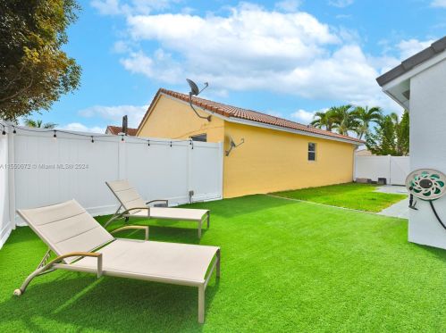16355 23 St, Hollywood FL  33027-4406 exterior