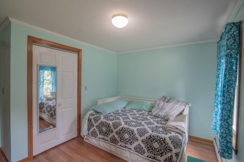 23 Smith Corner Rd, Newton NH  03858-4008 exterior