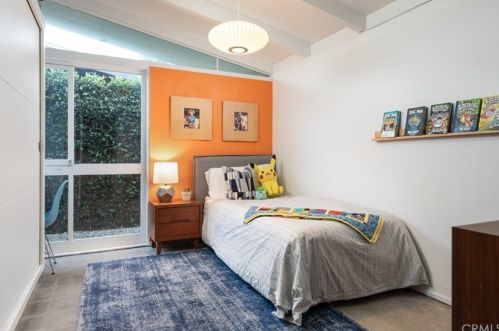 3014 Shipway Ave, Long Beach CA  90808-4327 exterior