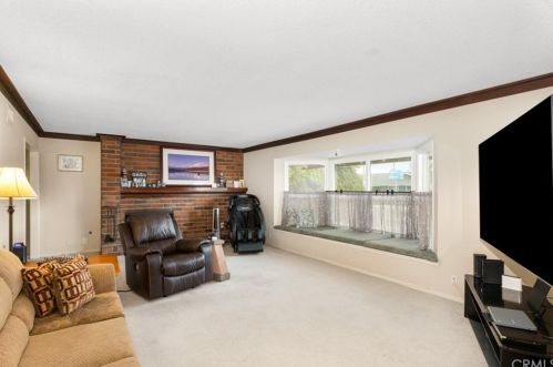 2717 Palmyra Ave, Orange CA 92869-4762 exterior