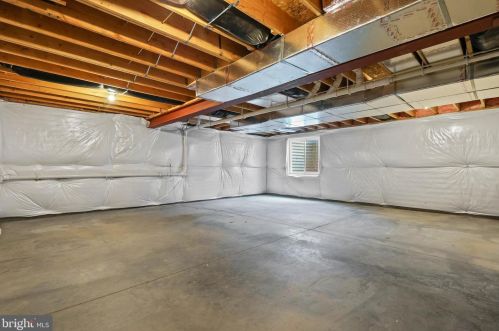 192 Winifred Dr, Hanover PA  17331 exterior