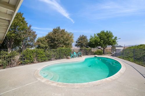 12065 Westwood Ln, Colton CA  92313-5309 exterior