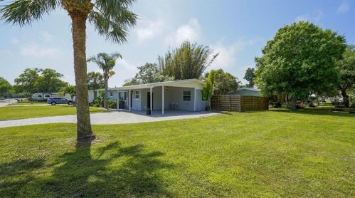 625 Tangerine St, Nokomis, FL 34275-5120